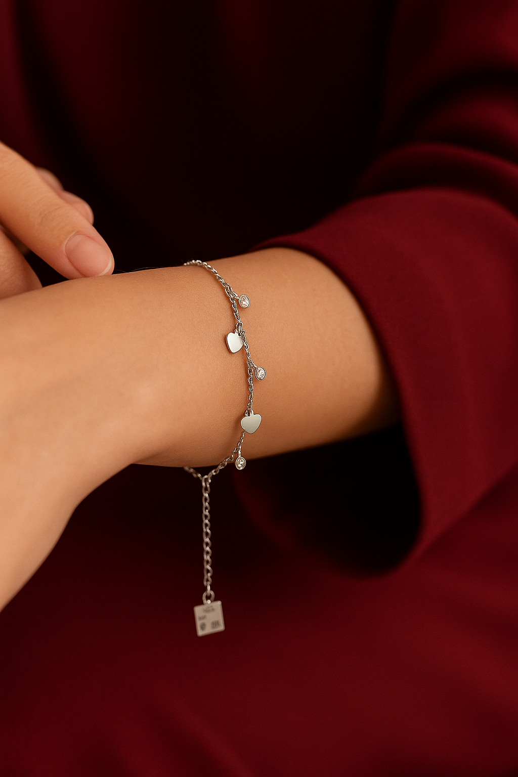 JARY 925 Sterling Silver Whispers of Love Heart & Sparkle Bracelet