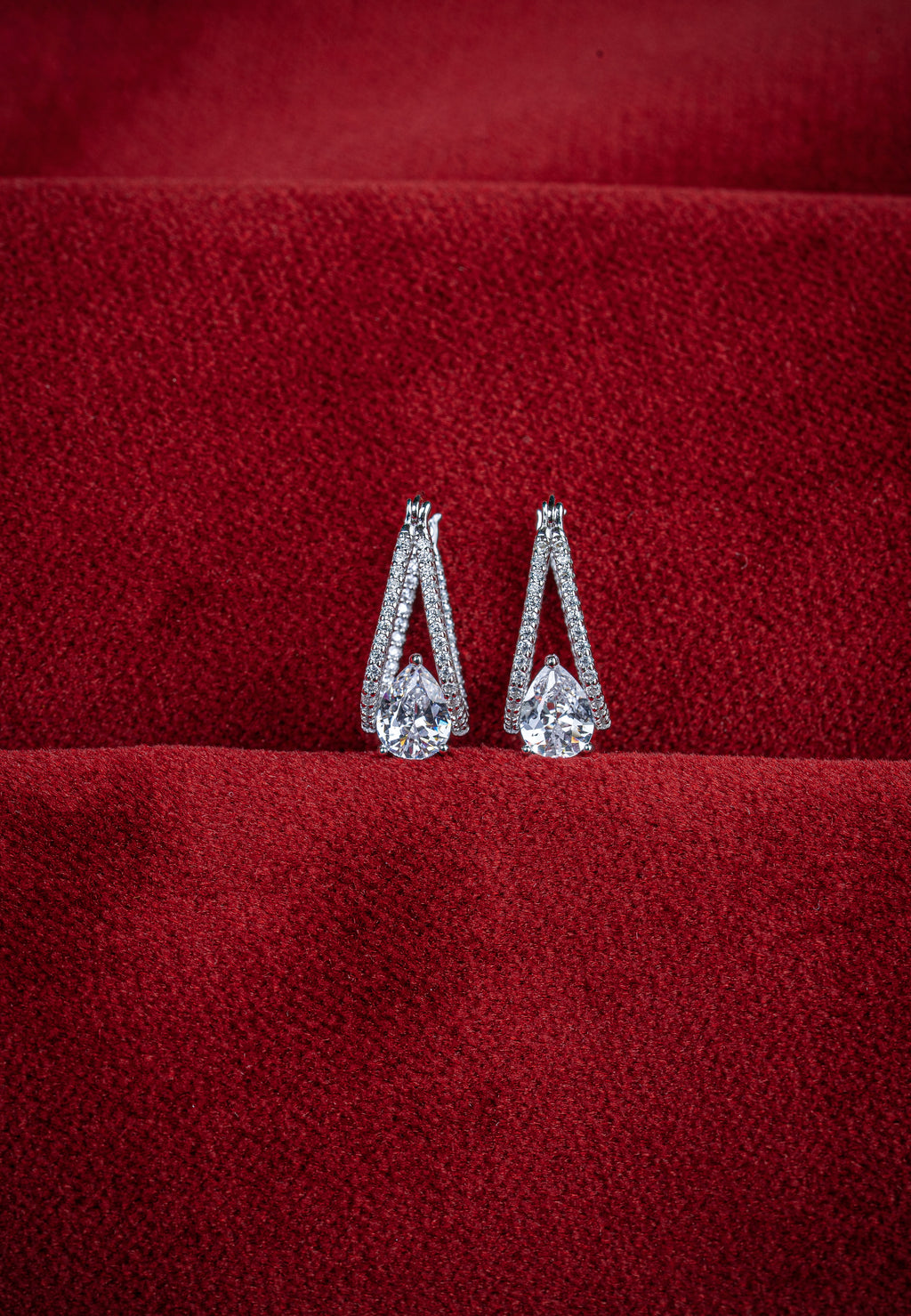 JARY 925 Sterling Silver Halo Pearframe Drop Earrings