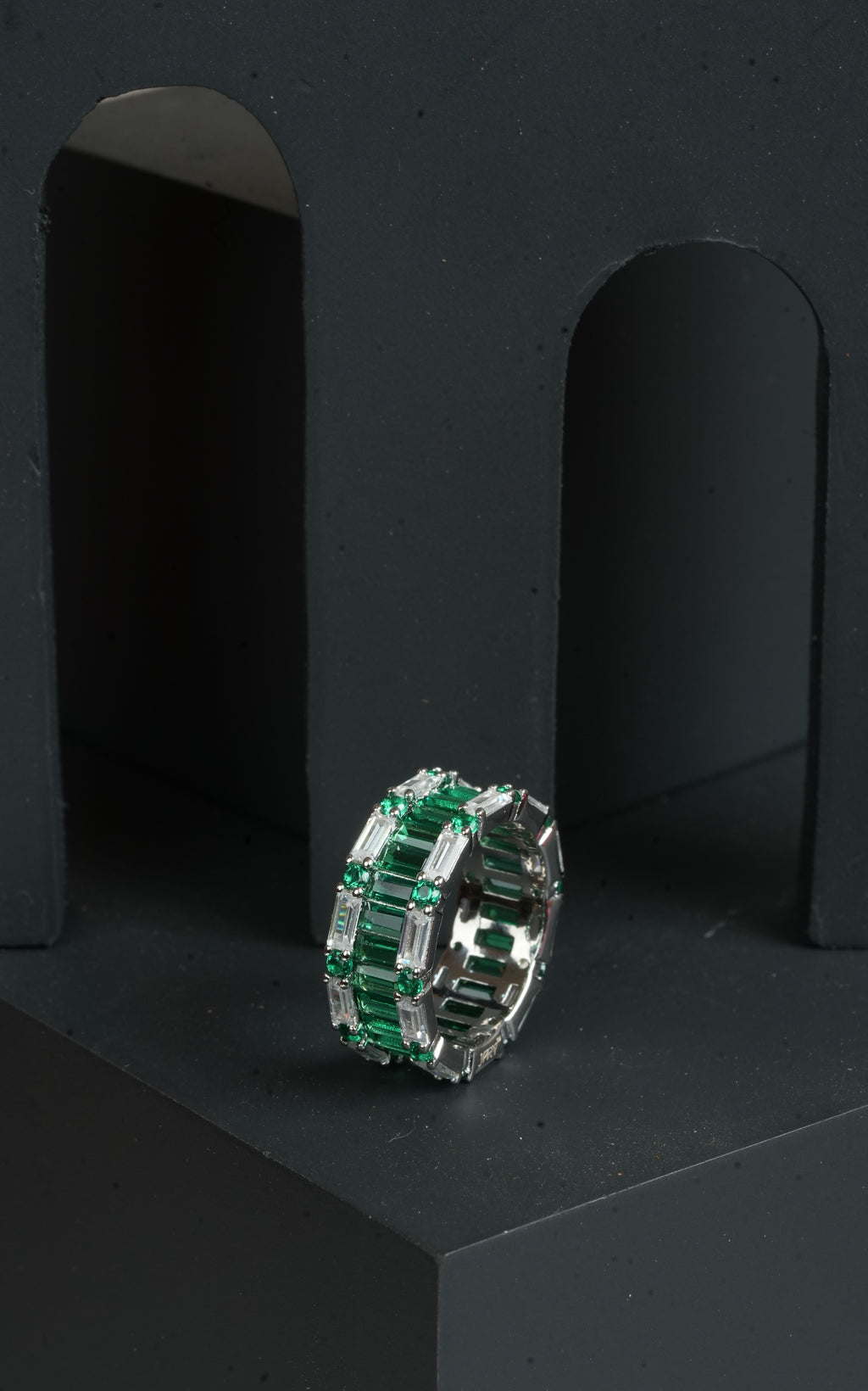 JARY 925 Sterling Silver Eterna Luxe Band