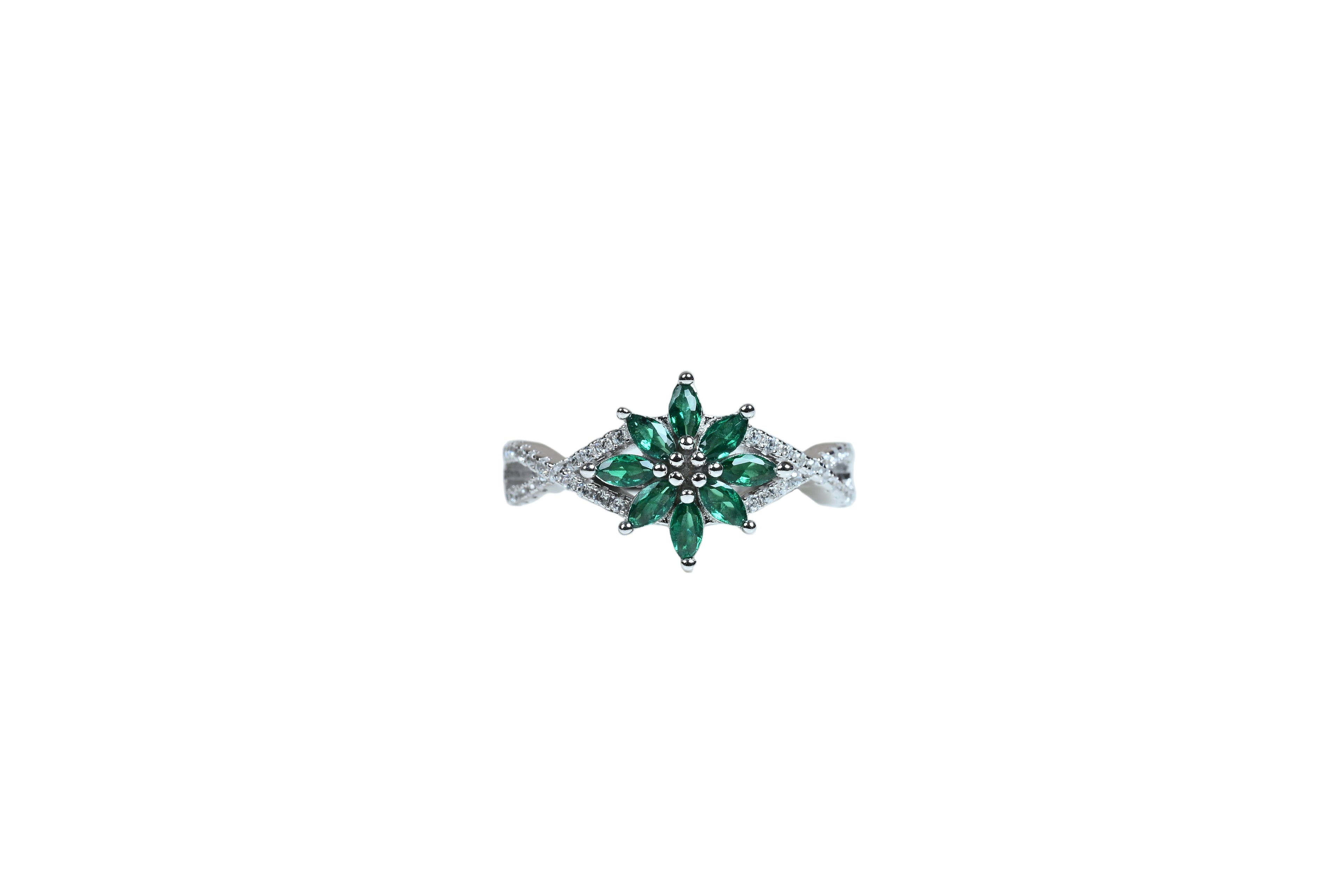 JARY 925 Sterling Silver Emerald Bloom Ring