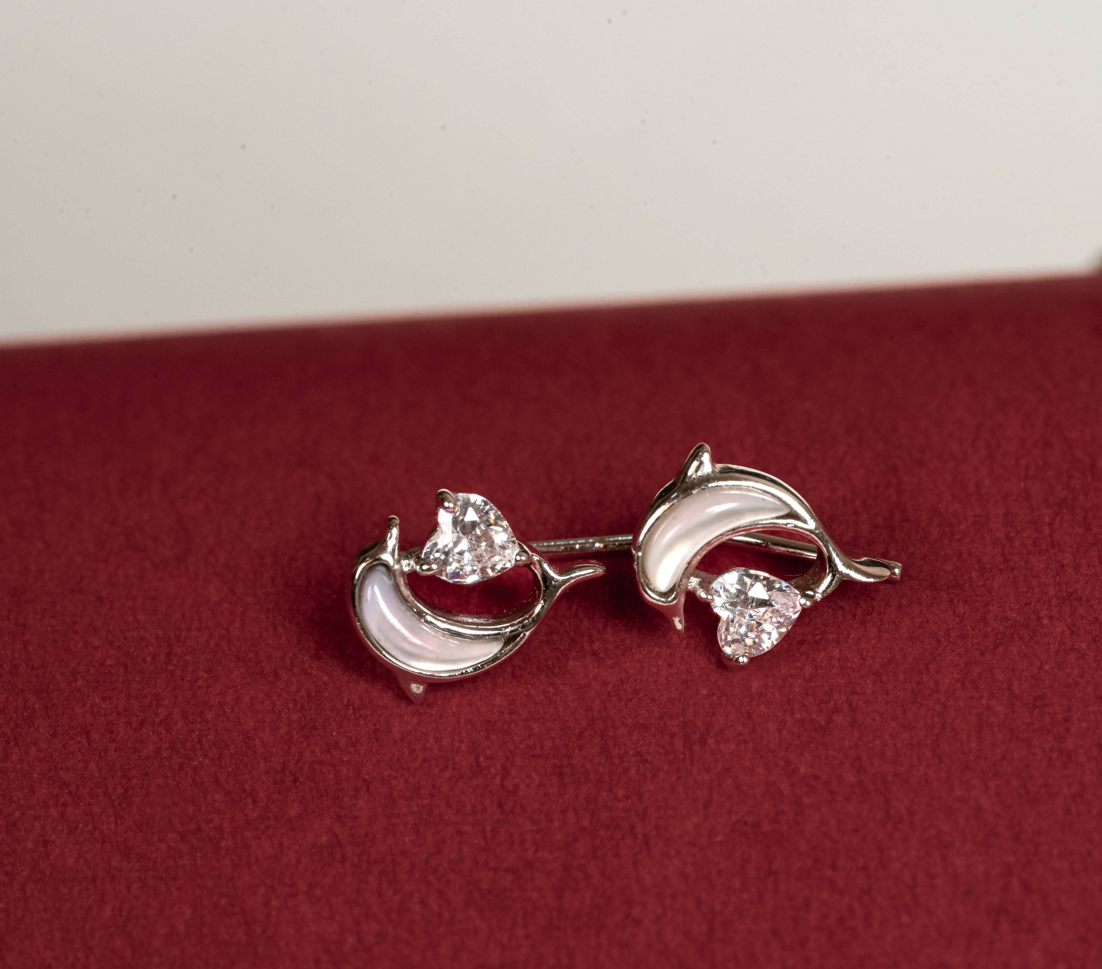 JARY 925 Sterling Silver Ocean’s Embrace Necklace Set